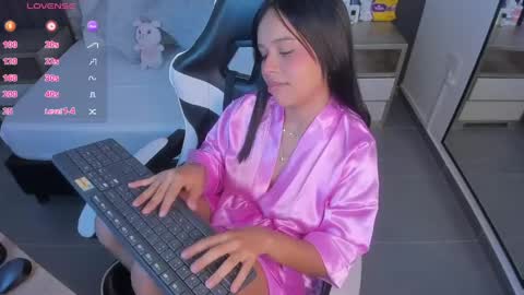 Snapshot of rubby_grundy chatting on 06.04.26 R U B B Y online show from 06.04.26