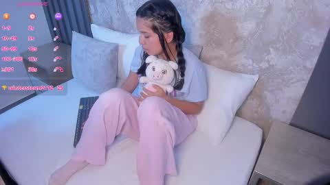 Snapshot of rubby_grundy chatting on 06.05.26 R U B B Y online show from 06.05.26