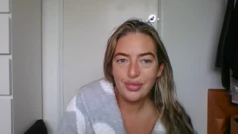 rubyredxxxoxxx online show from 10.18.25