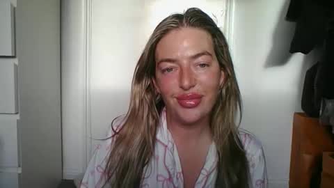 Snapshot of rubyredxxxoxxx chatting on 04.05.26 rubyredxxxoxxx online show from 04.05.26