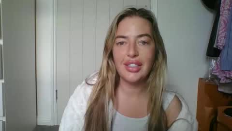 Snapshot of rubyredxxxoxxx chatting on 05.10.26 rubyredxxxoxxx online show from 05.10.26