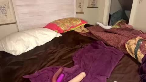 Snapshot of rubystatiana chatting on 11.15.25 Tatiana Svitlonokav online show from 11.15.25