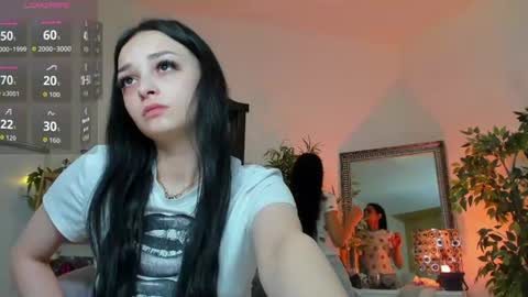 Snapshot of rubyylicious chatting on 07.12.26 Moona online show from 07.12.26
