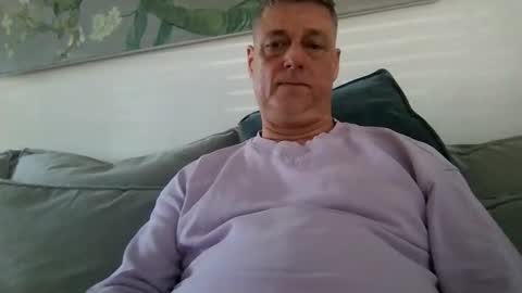 Snapshot of rudeski chatting on 04.22.26 rudeski online show from 04.22.26
