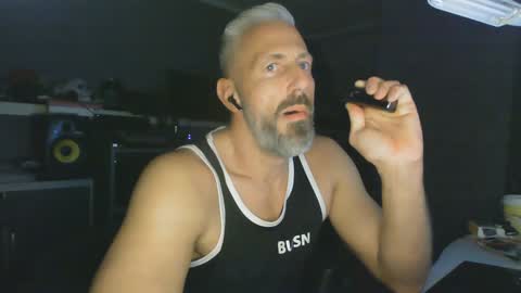Chico que rico Caliente online show from 12.29.24