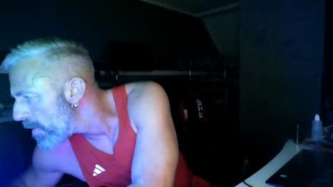 Snapshot of ruffi77 chatting on 05.02.26 Chico que rico Caliente online show from 05.02.26