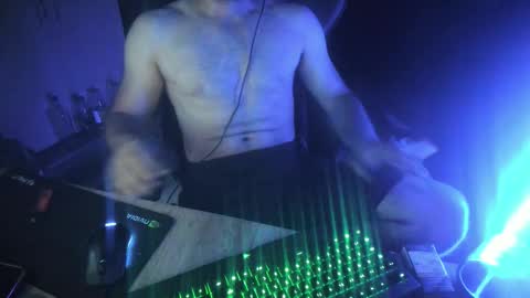 RumbleBumbles online show from 12.19.25