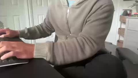 Snapshot of rungriff2323 chatting on 10.15.25 rungriff2323 online show from 10.15.25