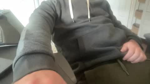 Snapshot of rungriff2323 chatting on 11.02.25 rungriff2323 online show from 11.02.25