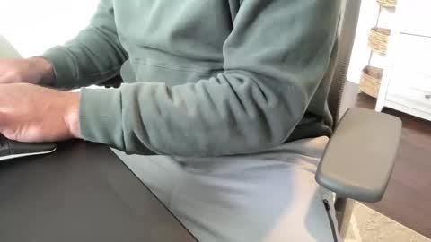 Snapshot of rungriff2323 chatting on 11.10.25 rungriff2323 online show from 11.10.25