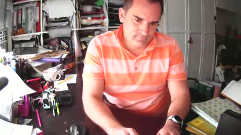 Snapshot of runner1978 chatting on 01.15.25 runner1978 online show from 01.15.25