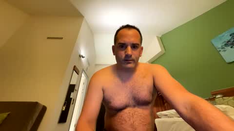 Snapshot of runner1978 chatting on 10.28.25 runner1978 online show from 10.28.25