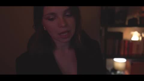 Snapshot of running_with_the_wolves chatting on 10.04.25 Elena online show from 10.04.25