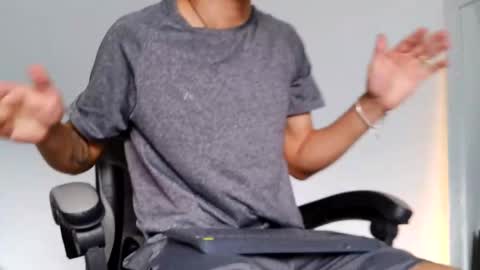  R U S S E L L  online show from 10.15.25