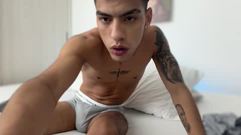  R U S S E L L  online show from 11.29.25