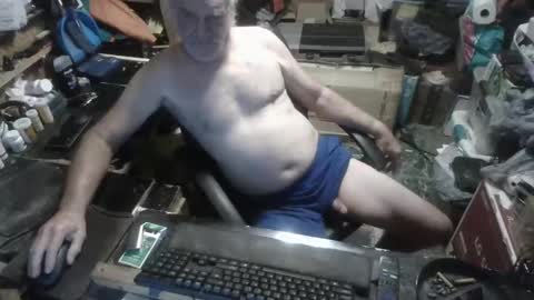 Snapshot of russtenail21 chatting on 09.15.25 Russtenail21 online show from 09.15.25