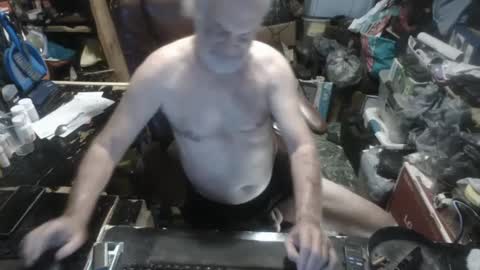 Russtenail21 online show from 10.16.25