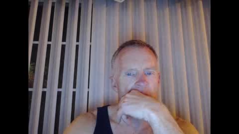 Snapshot of rustyva chatting on 11.18.25 rustyva online show from 11.18.25