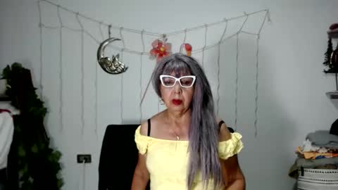 ruth_blue21 online show from 01.13.25