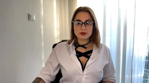 Nika online show from 09.19.25