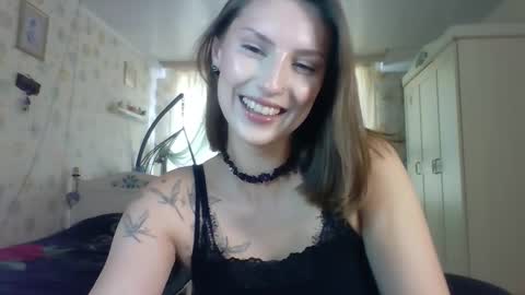 Snapshot of ruxashade chatting on 10.07.25 ruxashade online show from 10.07.25