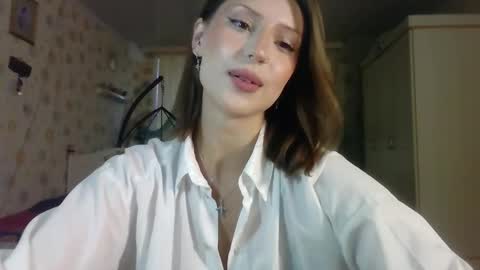 Snapshot of ruxashade chatting on 10.14.25 ruxashade online show from 10.14.25