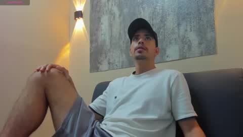 Snapshot of ryan_paterson chatting on 11.01.25 Ryan online show from 11.01.25