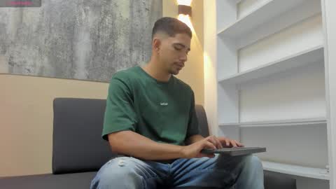 Snapshot of ryan_paterson chatting on 11.03.25 Ryan online show from 11.03.25