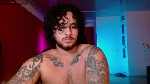 Snapshot of ryan_warren18 chatting on 11.12.25 RYAN online show from 11.12.25