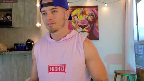 Snapshot of ryann_blue_ chatting on 10.18.25 Ryan Blue ig ryannblue online show from 10.18.25