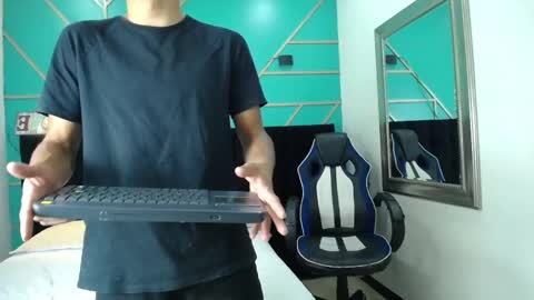 RyanPricee online show from 12.10.24