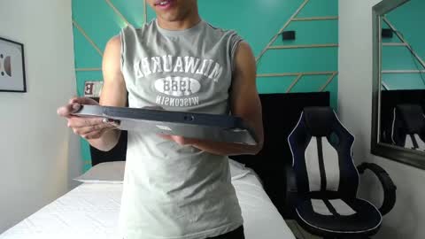 RyanPricee online show from 12.12.24