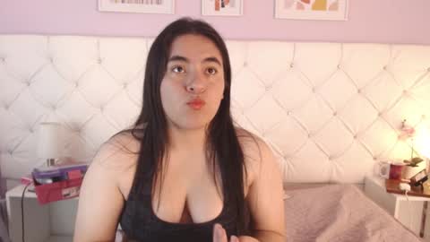 Snapshot of ryder_n_violet chatting on 01.25.25 Ryder and Violet online show from 01.25.25