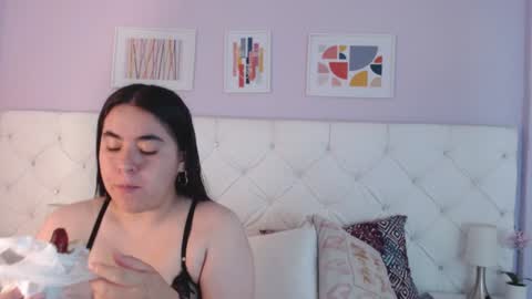 Snapshot of ryder_n_violet chatting on 02.08.25 Ryder and Violet online show from 02.08.25