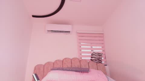Snapshot of s_sofia_ chatting on 06.25.26 s_sofia_ online show from 06.25.26