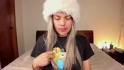 Snapshot of s_u_n_r_i_s_e_e chatting on 06.25.26 Leslie Beltrn online show from 06.25.26