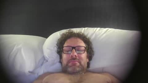 Snapshot of saacs chatting on 03.17.26 Saacs online show from 03.17.26