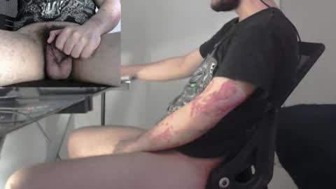 Snapshot of saat_hiel chatting on 09.28.25 Saat online show from 09.28.25