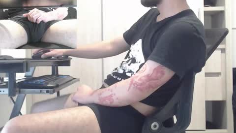 Snapshot of saat_hiel chatting on 10.02.25 Saat online show from 10.02.25