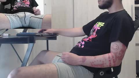 Snapshot of saat_hiel chatting on 10.05.25 Saat online show from 10.05.25