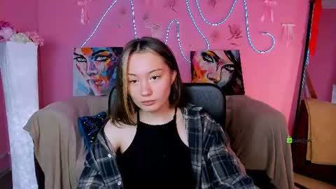 Snapshot of sabina_wul chatting on 06.20.26 Sabina online show from 06.20.26