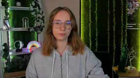 Snapshot of sabina_wul chatting on 07.19.26 Sabina online show from 07.19.26
