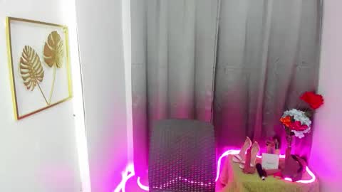 Snapshot of sabrina_inviting chatting on 11.03.25 Sabrina online show from 11.03.25