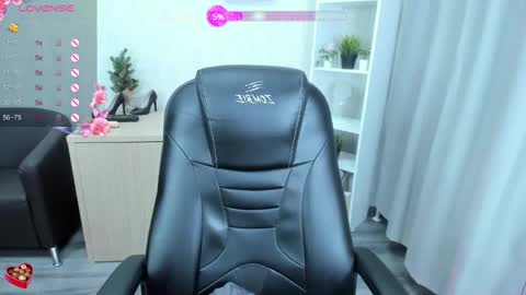 Snapshot of sabrina_sven chatting on 01.14.25 GMT7TueWedThuFriSatSun 0100am-0700am online show from 01.14.25