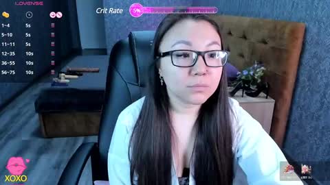 Snapshot of sabrina_sven chatting on 02.14.25 GMT7TueWedThuFriSatSun 0100am-0700am online show from 02.14.25