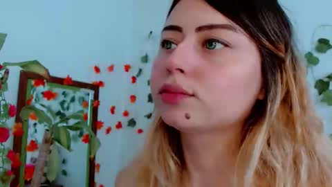 Snapshot of sabrinaexpositoxx chatting on 10.18.25 SABRI online show from 10.18.25