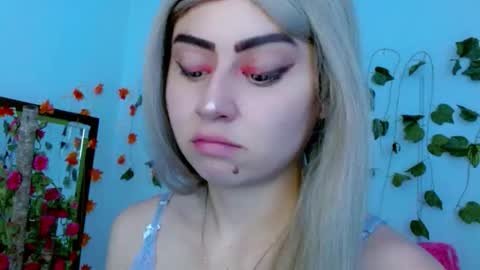 Snapshot of sabrinaexpositoxx chatting on 11.15.25 SABRI online show from 11.15.25