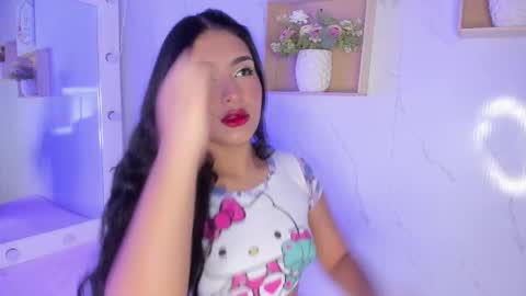 Snapshot of sabrinahims_ chatting on 10.11.25 mariana online show from 10.11.25