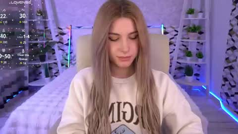Snapshot of sabrinamuse chatting on 04.24.26 Sabrina online show from 04.24.26