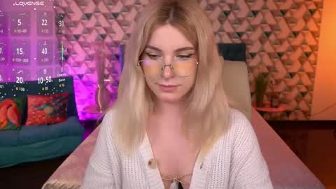 Snapshot of sabrinamuse chatting on 05.16.26 Sabrina online show from 05.16.26
